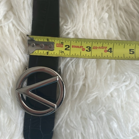 Valentino Crocodile V Logo Belt - Picture 9 of 11